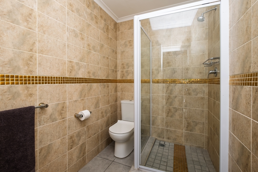 5 Bedroom Property for Sale in Murdock Valley Western Cape